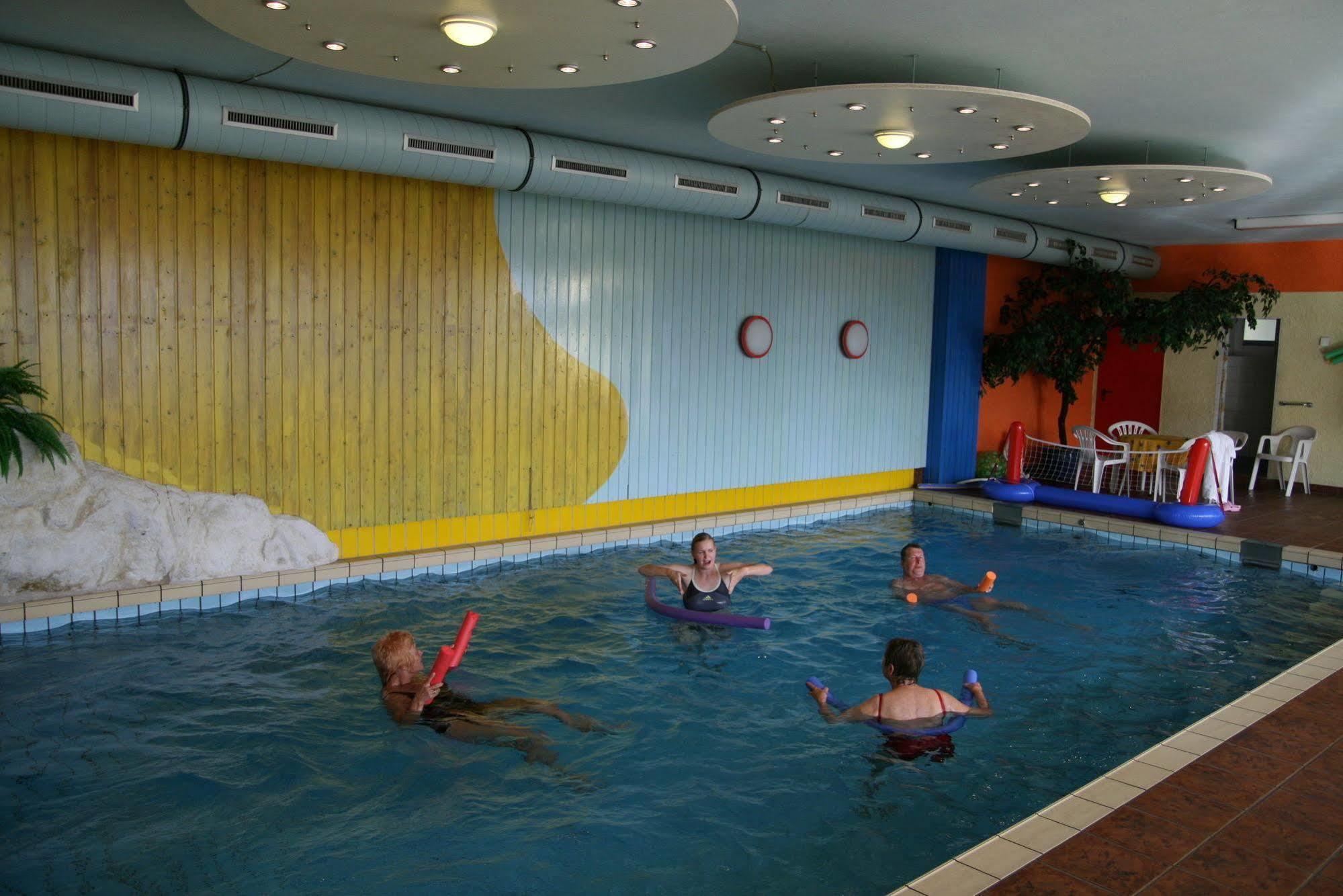 Sonnenhotel Zaubek Treffen Ngoại thất bức ảnh
